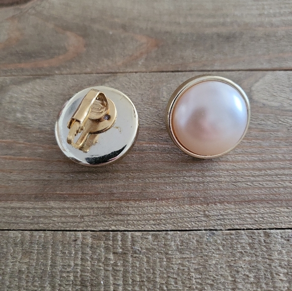 1323 - Picture 2 of 2